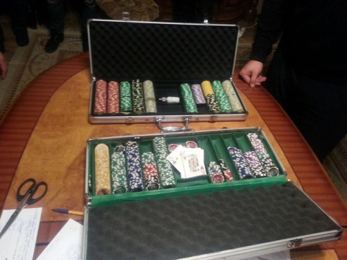В Астане задержали игроков в покер